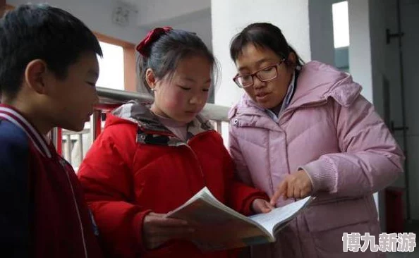 麻花传媒沈芯语老师家访，竟发现学生家中隐藏惊人秘密，令人震惊的真相曝光！