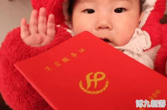 男女在一起愁愁愁视频素材全完，网友纷纷表示这种情感纠葛让人心痛，也引发了对爱情的深思与讨论